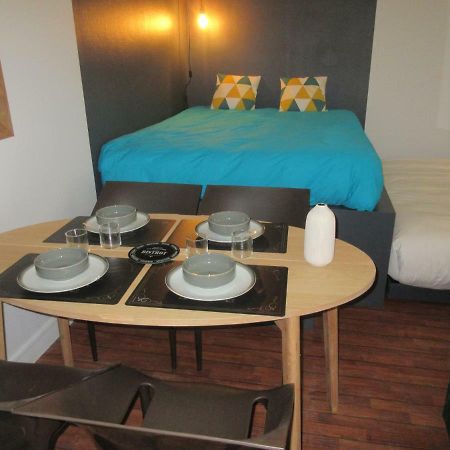 Appartement Préférence - Hypercentre avec parking privé gratuit et lit Queen size à Poitiers Extérieur photo